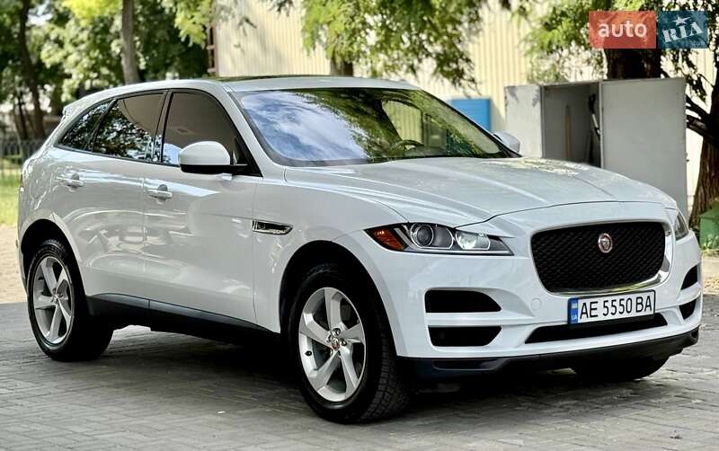 Внедорожник / Кроссовер Jaguar F-Pace 2018 в 