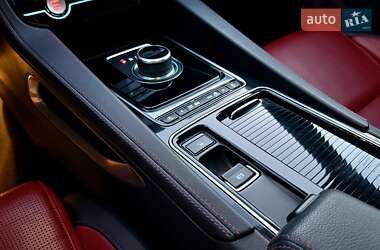 Внедорожник / Кроссовер Jaguar F-Pace 2018 в 