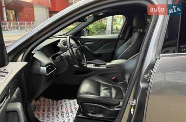 Позашляховик / Кросовер Jaguar F-Pace 2016 в 