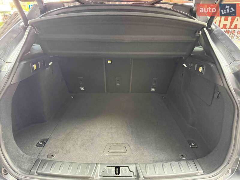 Внедорожник / Кроссовер Jaguar F-Pace 2016 в Львове фото 41 Внедорожник / Кроссовер Jaguar F-Pace 2016 в Львове