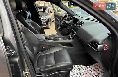 Позашляховик / Кросовер Jaguar F-Pace 2016 в 