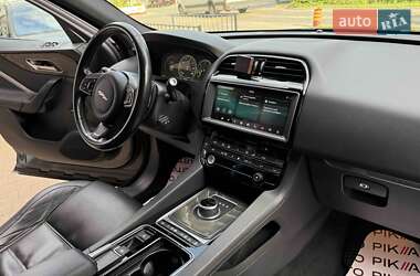 Позашляховик / Кросовер Jaguar F-Pace 2016 в 