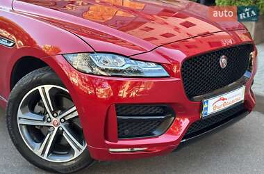 Внедорожник / Кроссовер Jaguar F-Pace 2016 в 