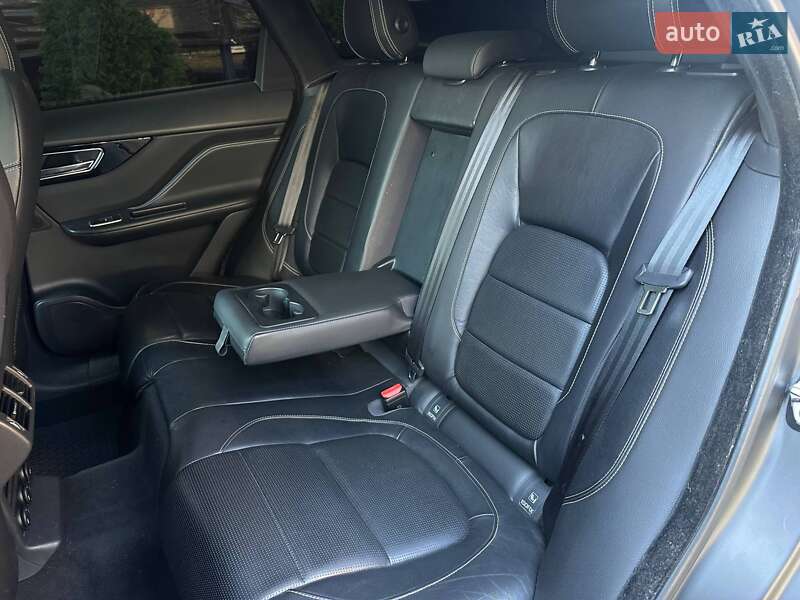 Внедорожник / Кроссовер Jaguar F-Pace 2016 в Одессе фото 19 Внедорожник / Кроссовер Jaguar F-Pace 2016 в Одессе
