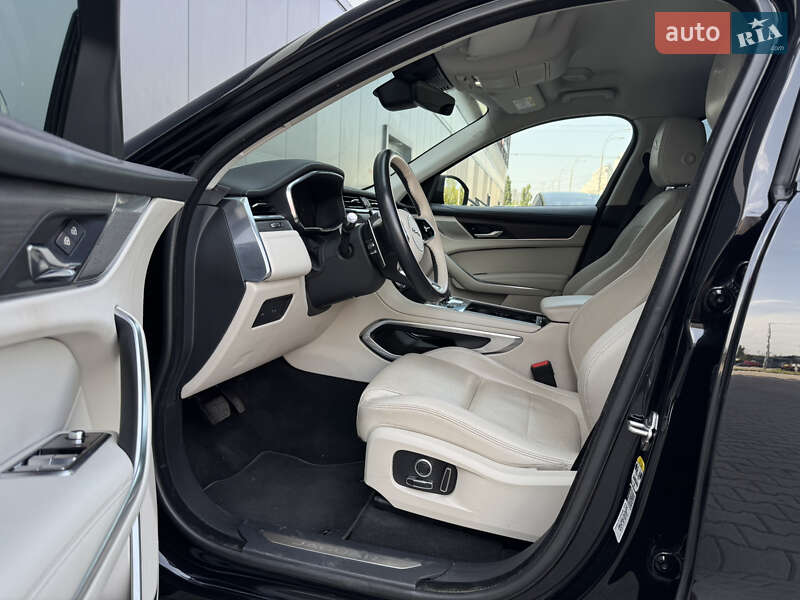 Внедорожник / Кроссовер Jaguar F-Pace 2021 в Киеве
