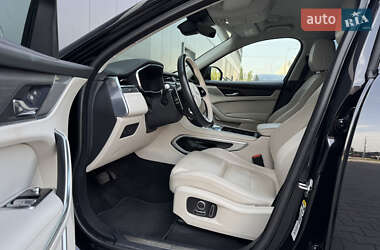 Позашляховик / Кросовер Jaguar F-Pace 2021 в 