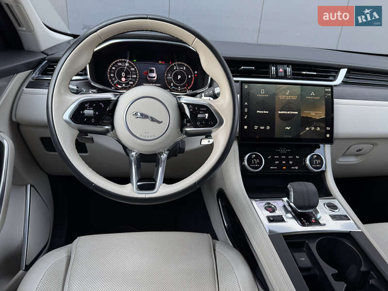 Внедорожник / Кроссовер Jaguar F-Pace 2021 в Киеве