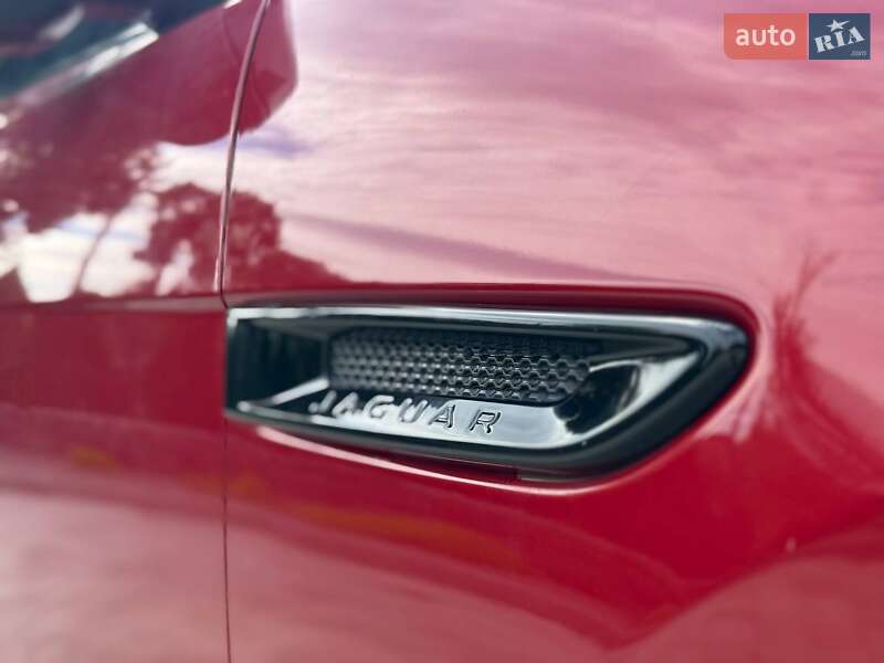 Позашляховик / Кросовер Jaguar F-Pace 2019 в Луцьку