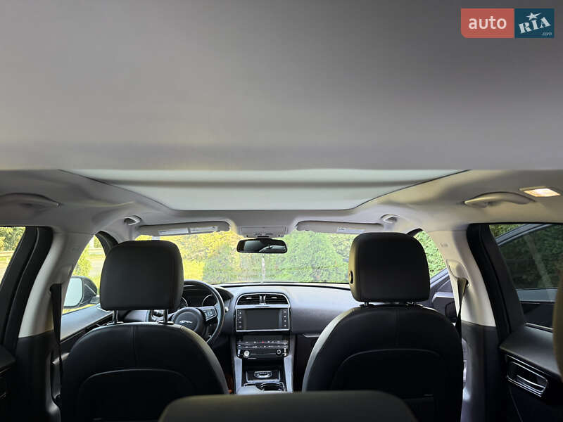 Позашляховик / Кросовер Jaguar F-Pace 2017 в Хмельницькому