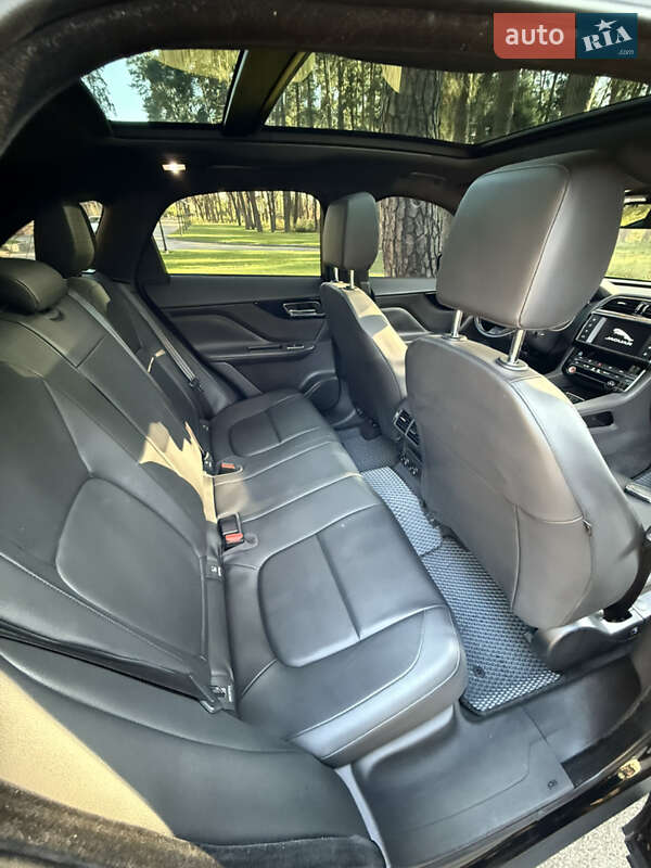 Позашляховик / Кросовер Jaguar F-Pace 2016 в Чернігові