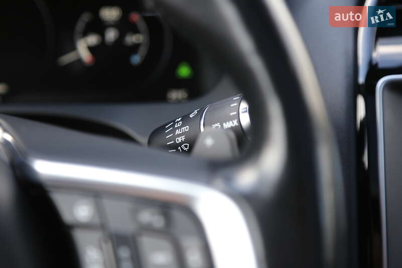 Внедорожник / Кроссовер Jaguar F-Pace 2016 в Киеве фото 27 Внедорожник / Кроссовер Jaguar F-Pace 2016 в Киеве