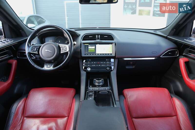 Внедорожник / Кроссовер Jaguar F-Pace 2016 в Киеве фото 16 Внедорожник / Кроссовер Jaguar F-Pace 2016 в Киеве