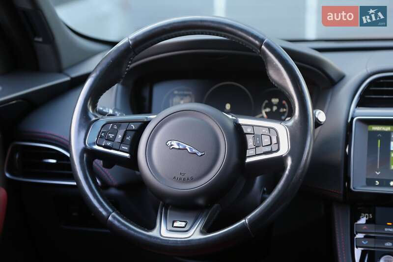 Внедорожник / Кроссовер Jaguar F-Pace 2016 в Киеве фото 19 Внедорожник / Кроссовер Jaguar F-Pace 2016 в Киеве