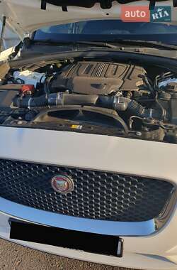 Внедорожник / Кроссовер Jaguar F-Pace 2017 в 