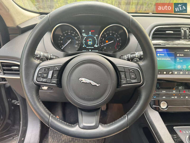 Позашляховик / Кросовер Jaguar F-Pace 2020 в Києві
