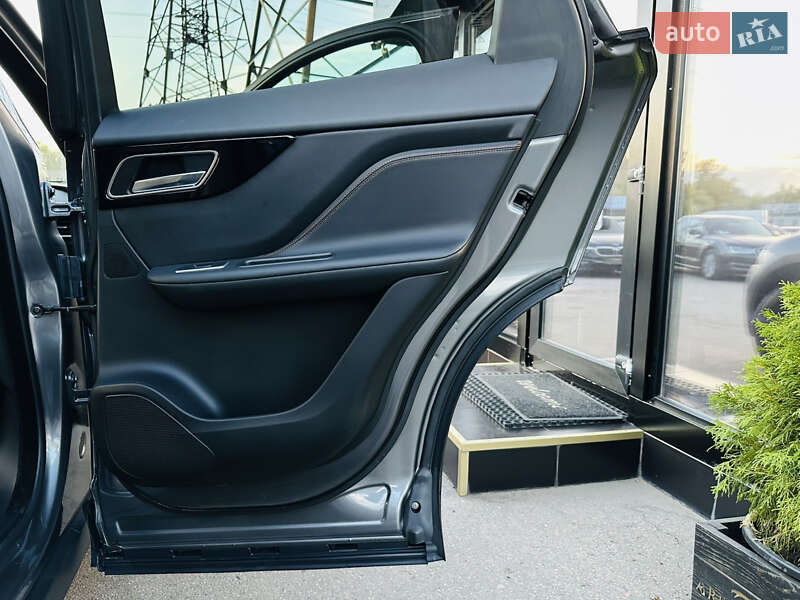 Внедорожник / Кроссовер Jaguar F-Pace 2018 в Харькове