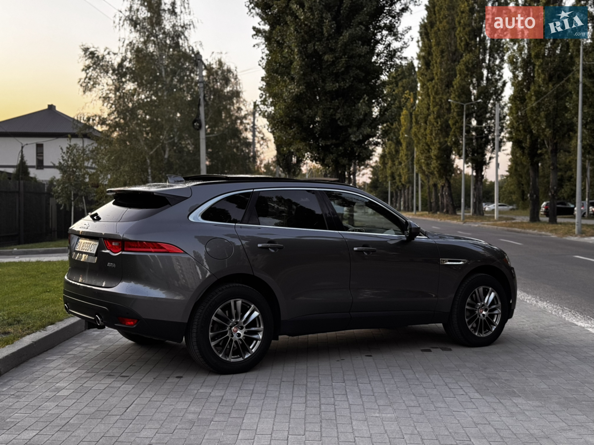 2017 Jaguar F-Pace - мініатюра 18