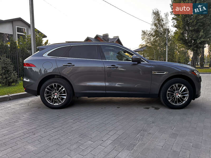 Позашляховик / Кросовер Jaguar F-Pace 2017 в Кременчуці