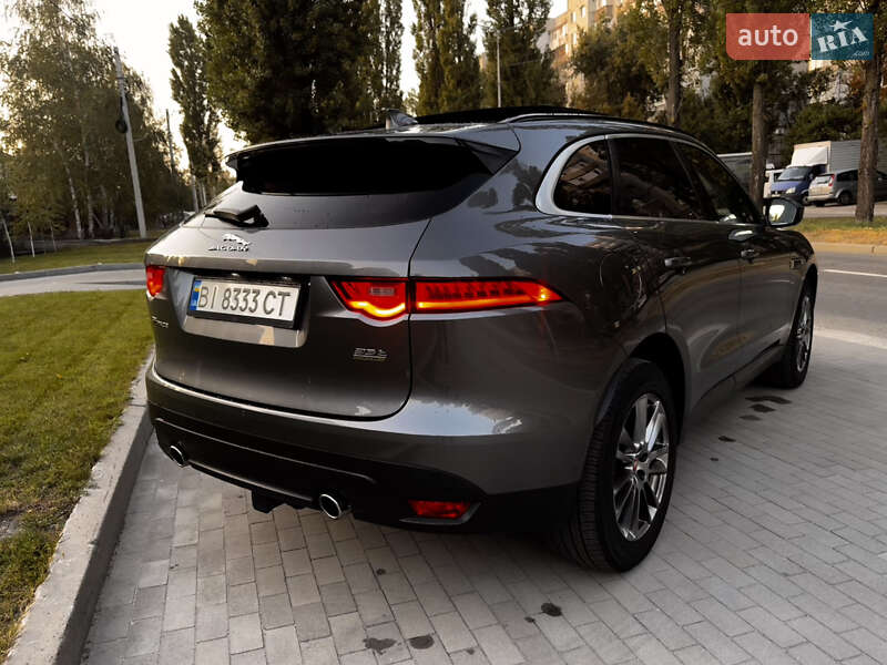 Позашляховик / Кросовер Jaguar F-Pace 2017 в Кременчуці