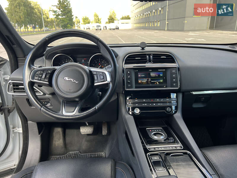 Внедорожник / Кроссовер Jaguar F-Pace 2018 в Киеве фото 8 Внедорожник / Кроссовер Jaguar F-Pace 2018 в Киеве