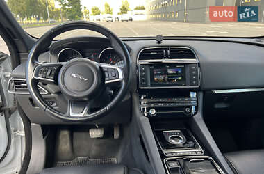 Позашляховик / Кросовер Jaguar F-Pace 2018 в 