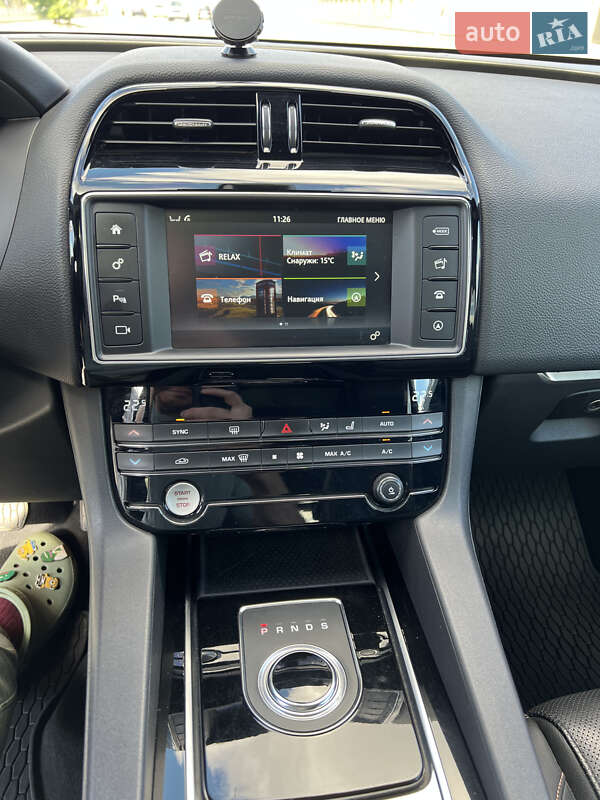 Внедорожник / Кроссовер Jaguar F-Pace 2018 в Киеве фото 15 Внедорожник / Кроссовер Jaguar F-Pace 2018 в Киеве