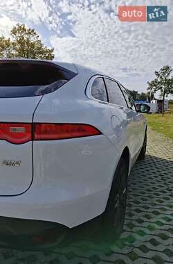 Внедорожник / Кроссовер Jaguar F-Pace 2016 в 