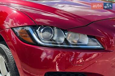 Позашляховик / Кросовер Jaguar F-Pace 2018 в 