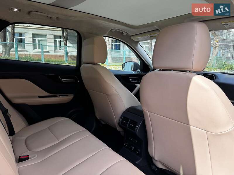 Позашляховик / Кросовер Jaguar F-Pace 2018 в Києві
