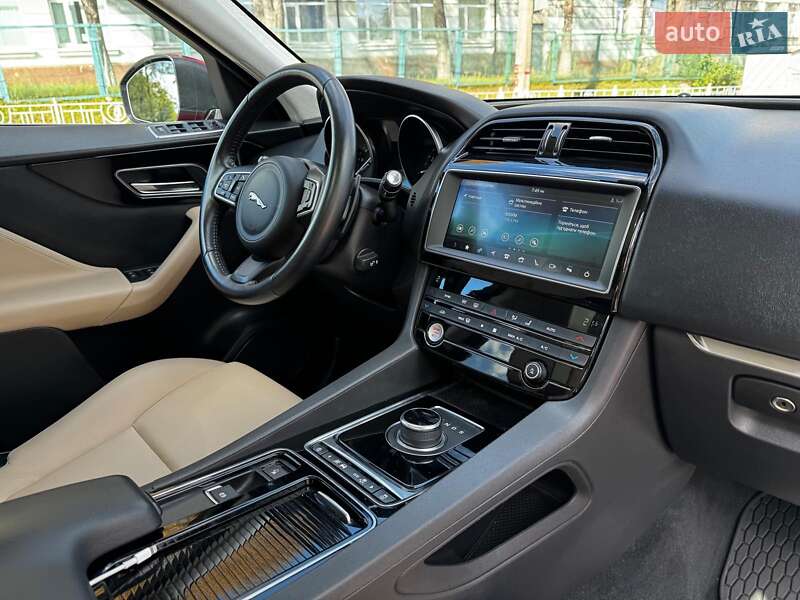 Позашляховик / Кросовер Jaguar F-Pace 2018 в Києві