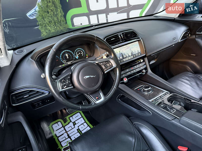 Позашляховик / Кросовер Jaguar F-Pace 2016 в Києві