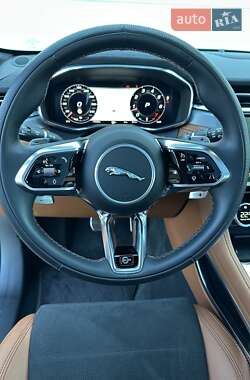 Внедорожник / Кроссовер Jaguar F-Pace 2023 в 