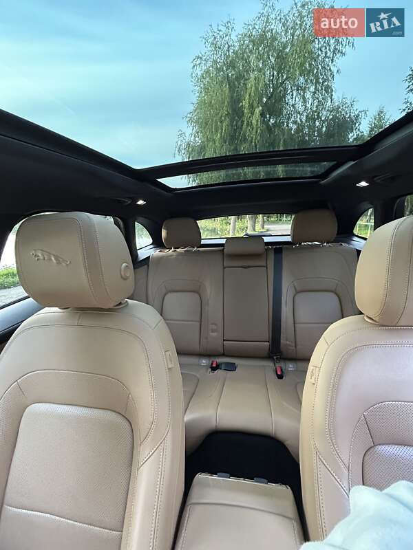 Внедорожник / Кроссовер Jaguar F-Pace 2021 в Ровно