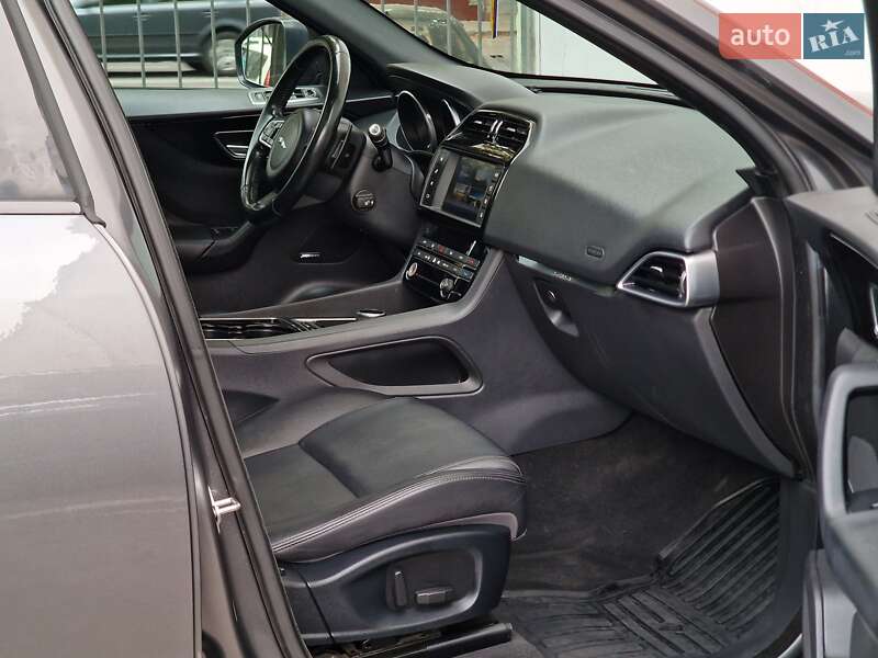 Внедорожник / Кроссовер Jaguar F-Pace 2016 в Одессе
