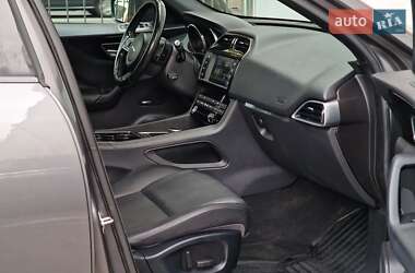 Позашляховик / Кросовер Jaguar F-Pace 2016 в 