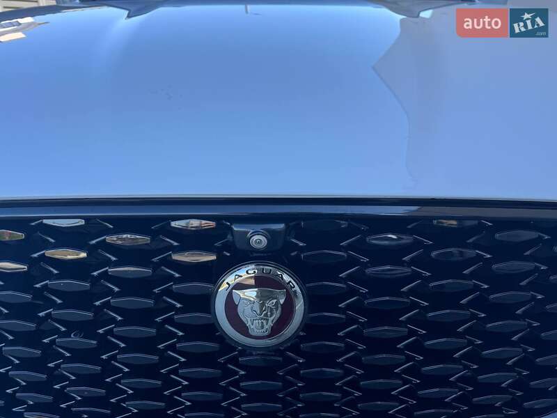 Внедорожник / Кроссовер Jaguar F-Pace 2021 в Ровно