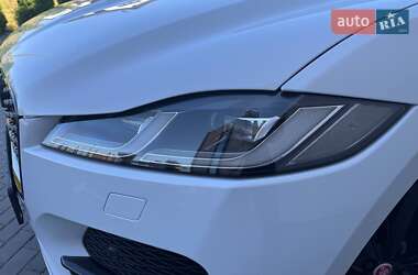 Позашляховик / Кросовер Jaguar F-Pace 2021 в 