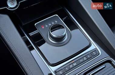 Позашляховик / Кросовер Jaguar F-Pace 2020 в 