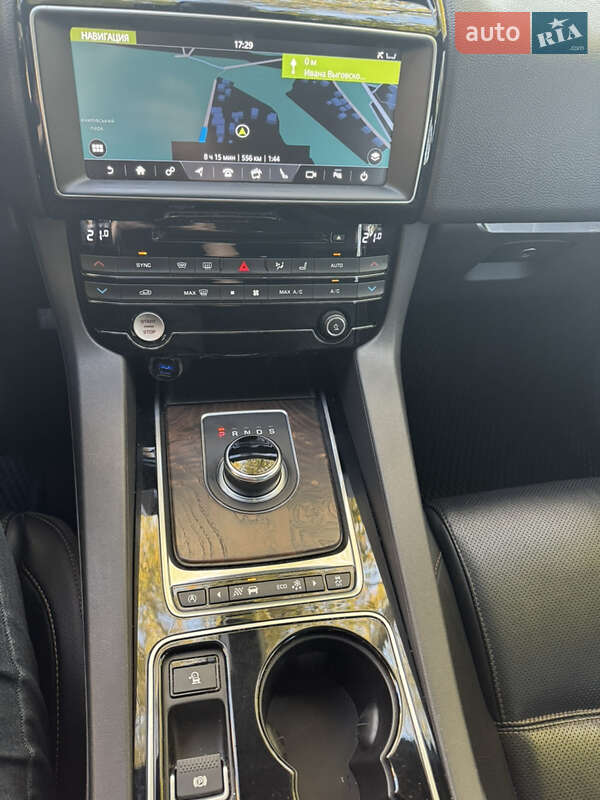 Внедорожник / Кроссовер Jaguar F-Pace 2016 в Львове