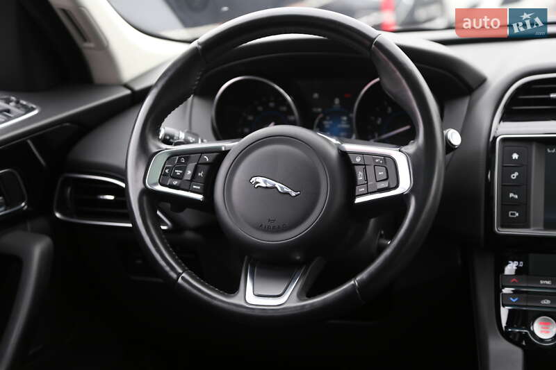 Позашляховик / Кросовер Jaguar F-Pace 2017 в Києві