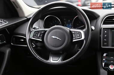 Позашляховик / Кросовер Jaguar F-Pace 2017 в 