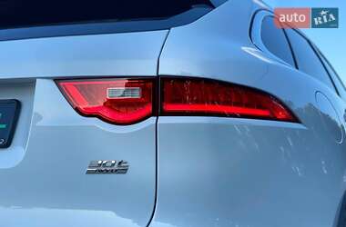 Позашляховик / Кросовер Jaguar F-Pace 2017 в 