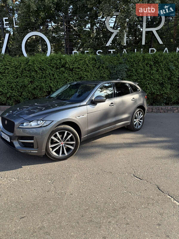 Позашляховик / Кросовер Jaguar F-Pace 2017 в 