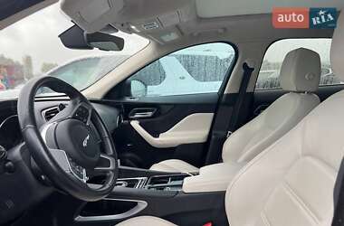 Внедорожник / Кроссовер Jaguar F-Pace 2019 в 