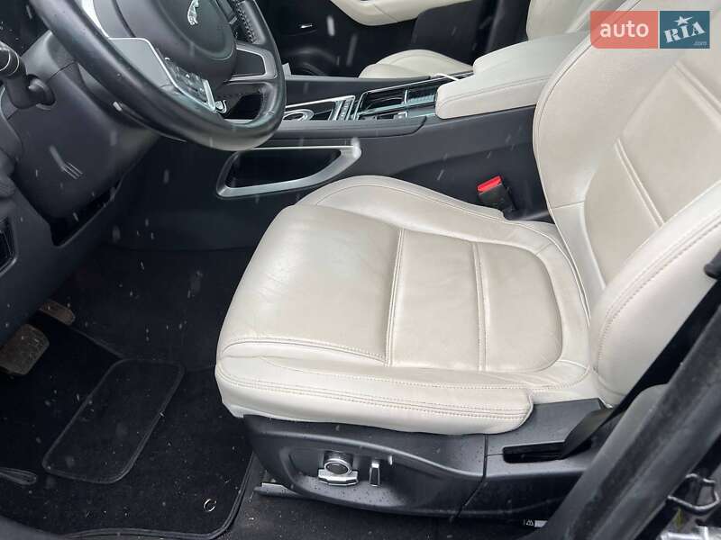 Внедорожник / Кроссовер Jaguar F-Pace 2019 в Киеве