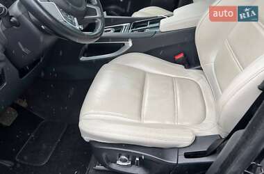 Внедорожник / Кроссовер Jaguar F-Pace 2019 в 