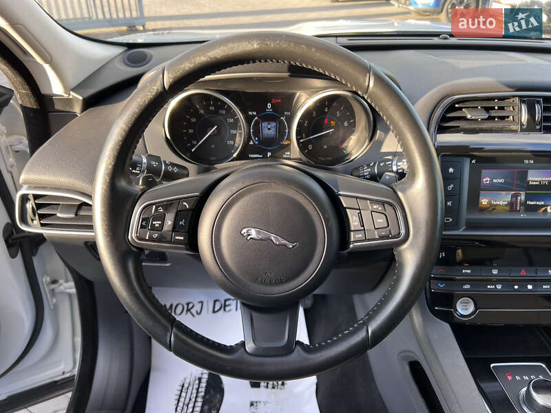 Позашляховик / Кросовер Jaguar F-Pace 2018 в Нововолинську