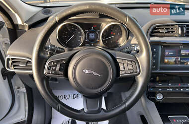 Внедорожник / Кроссовер Jaguar F-Pace 2018 в 