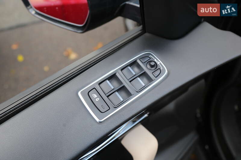 Позашляховик / Кросовер Jaguar F-Pace 2017 в Києві фото 24 Позашляховик / Кросовер Jaguar F-Pace 2017 в Києві