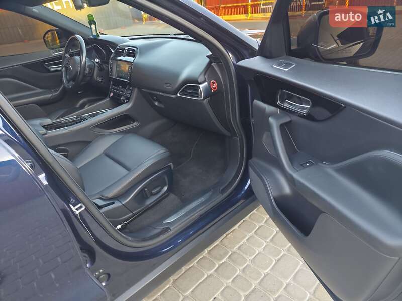 Внедорожник / Кроссовер Jaguar F-Pace 2018 в Львове фото 18 Внедорожник / Кроссовер Jaguar F-Pace 2018 в Львове